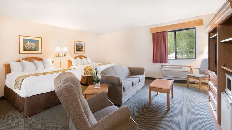 Baymont Inn & Suites Hot Springs Suite