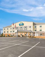 Days Inn & Suites by Wyndham Union City