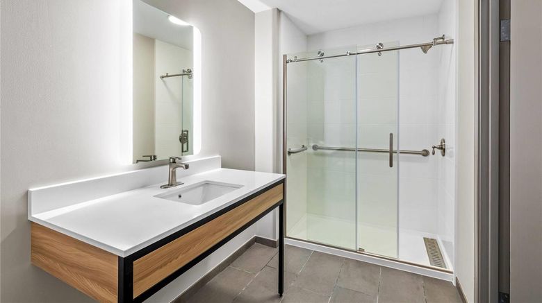 <b>Days Inn & Suites by Wyndham Union City Room</b>. Images powered by <a href="https://iceportal.shijigroup.com/" title="IcePortal" target="_blank">IcePortal</a>.