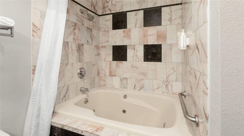 <b>Days Inn Blairsville Suite</b>. Images powered by <a href="https://iceportal.shijigroup.com/" title="IcePortal" target="_blank">IcePortal</a>.