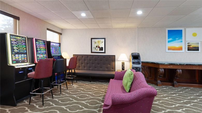 <b>Days Inn Blairsville Lobby</b>. Images powered by <a href="https://iceportal.shijigroup.com/" title="IcePortal" target="_blank">IcePortal</a>.