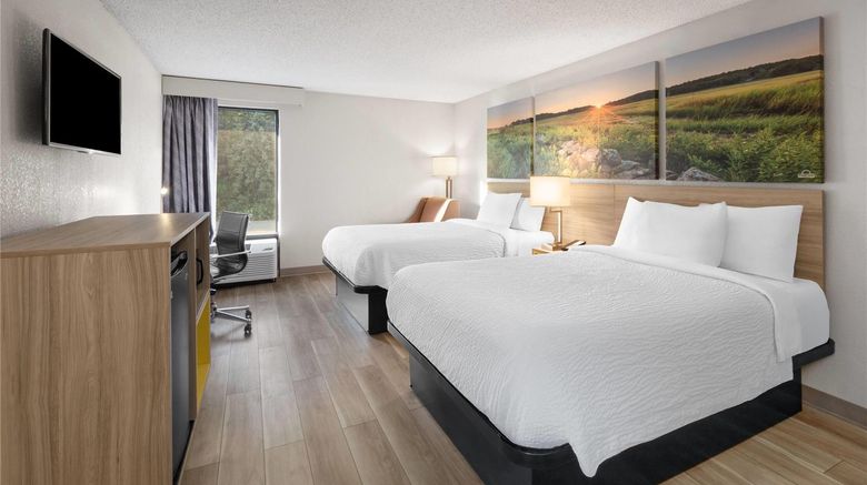 <b>Days Inn Blairsville Room</b>. Images powered by <a href="https://iceportal.shijigroup.com/" title="IcePortal" target="_blank">IcePortal</a>.