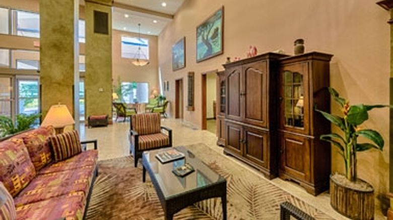 <b>Triple Play Resort Hotel Lobby</b>. Images powered by <a href="https://iceportal.shijigroup.com/" title="IcePortal" target="_blank">IcePortal</a>.