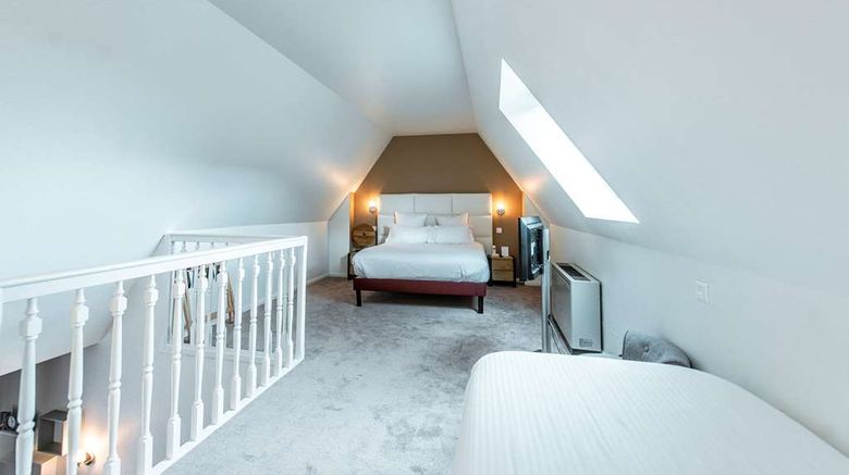 <b>Best Western Plus Au Cheval Blanc Mulhouse Suite</b>. Images powered by <a href="https://iceportal.shijigroup.com/" title="IcePortal" target="_blank">IcePortal</a>.
