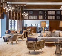 Hilton Garden Inn Waikiki Beach Lobby