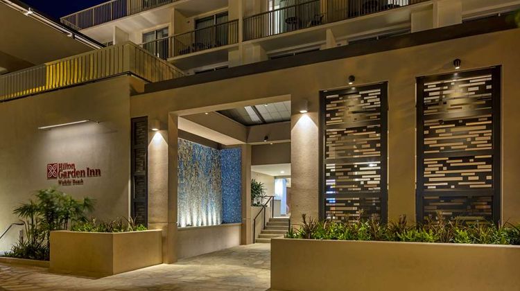 Hilton Garden Inn Waikiki Beach Exterior