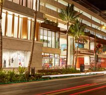 Hilton Garden Inn Waikiki Beach Exterior