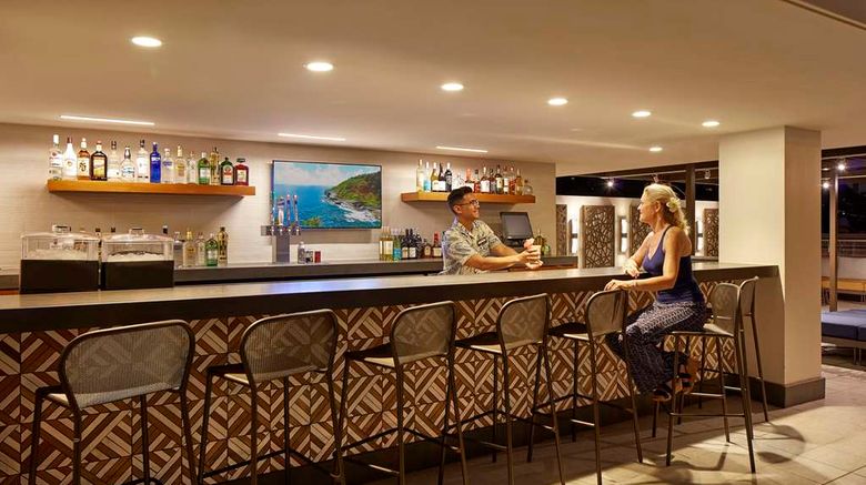 <b>Hilton Garden Inn Waikiki Beach Restaurant</b>. Images powered by <a href="https://iceportal.shijigroup.com/" title="IcePortal" target="_blank">IcePortal</a>.