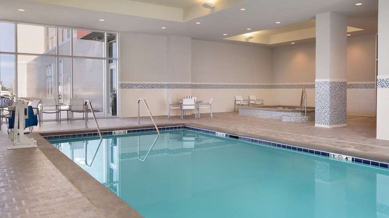 <b>Embassy Suites Kansas City/Olathe Pool</b>. Images powered by <a href="https://iceportal.shijigroup.com/" title="IcePortal" target="_blank">IcePortal</a>.