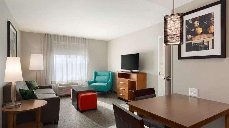 <b>Homewood Suites Syracuse Carrier Circle Room</b>. Images powered by <a href="https://iceportal.shijigroup.com/" title="IcePortal" target="_blank">IcePortal</a>.