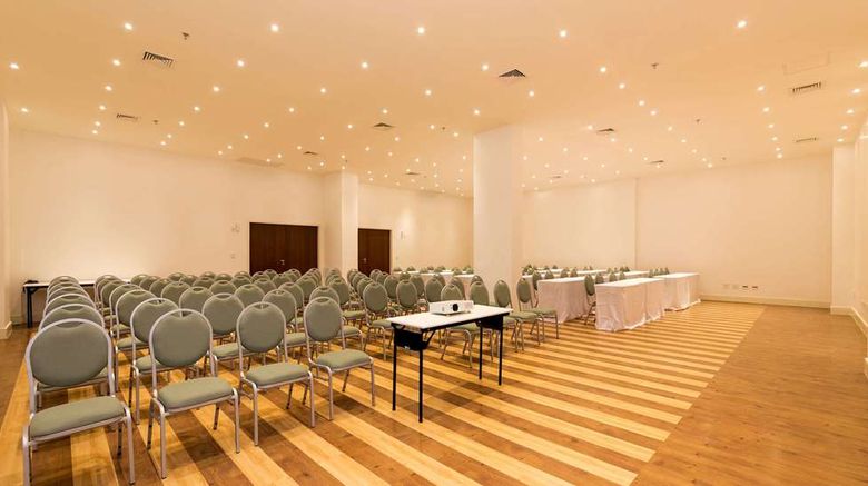 <b>Tulip Inn Campos dos Goytacazes Meeting</b>. Images powered by <a href="https://iceportal.shijigroup.com/" title="IcePortal" target="_blank">IcePortal</a>.