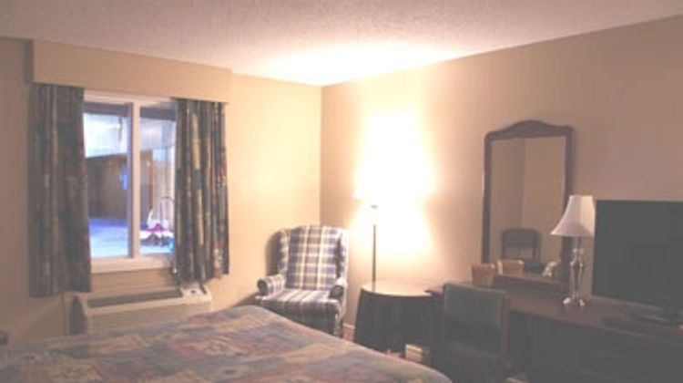 Bella Vista Inn Room