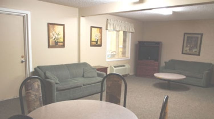 Bella Vista Inn Room