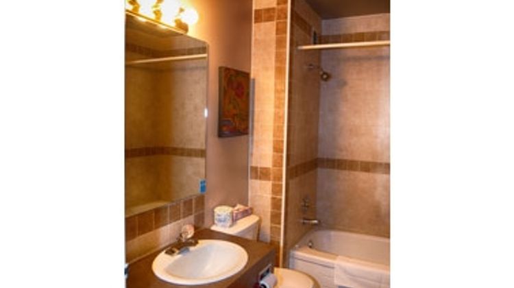 Bella Vista Inn Room