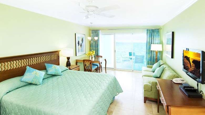 <b>Oyster Bay Beach Resort Room</b>. Images powered by <a href="https://iceportal.shijigroup.com/" title="IcePortal" target="_blank">IcePortal</a>.