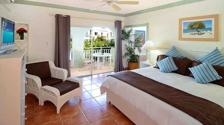 <b>Oyster Bay Beach Resort Room</b>. Images powered by <a href="https://iceportal.shijigroup.com/" title="IcePortal" target="_blank">IcePortal</a>.