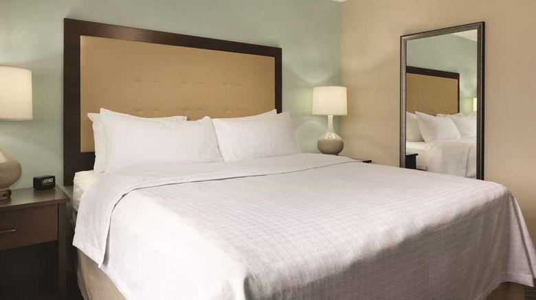 <b>Homewood Suites by Hilton Kalamazoo Room</b>. Images powered by <a href="https://iceportal.shijigroup.com/" title="IcePortal" target="_blank">IcePortal</a>.
