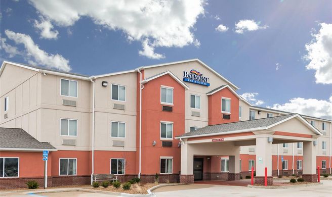 Baymont Inn & Suites Fulton Exterior