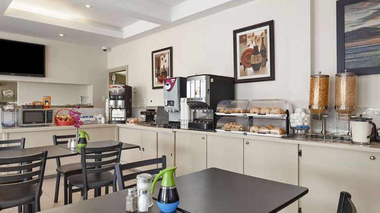 Days Inn Montreal East Restaurant