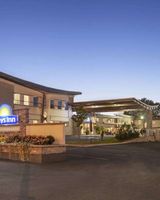 Days Inn Montreal East