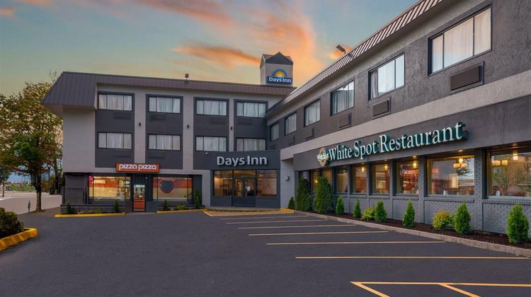 Days Inn Terrace Exterior
