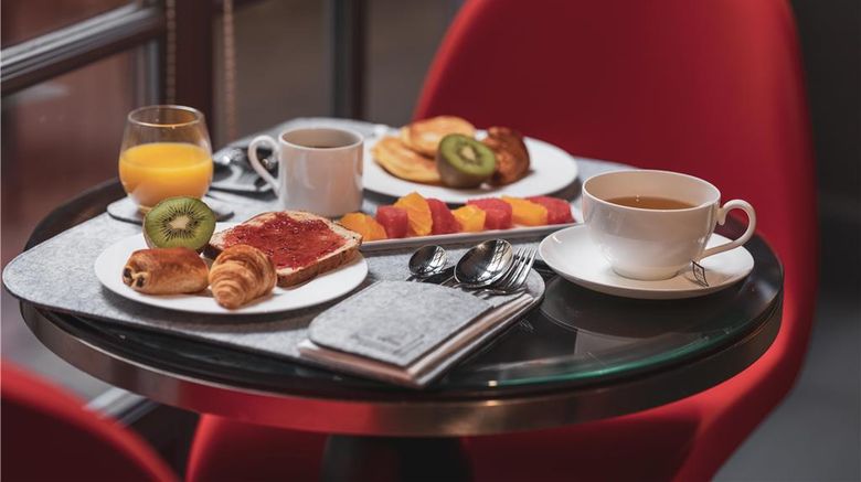 <b>Hotel Le Petit Paris Restaurant</b>. Images powered by <a href="https://iceportal.shijigroup.com/" title="IcePortal" target="_blank">IcePortal</a>.