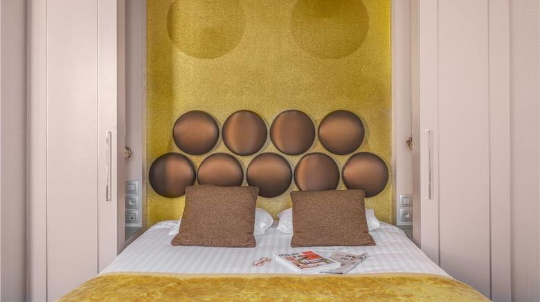 <b>Hotel Le Petit Paris Room</b>. Images powered by <a href="https://iceportal.shijigroup.com/" title="IcePortal" target="_blank">IcePortal</a>.