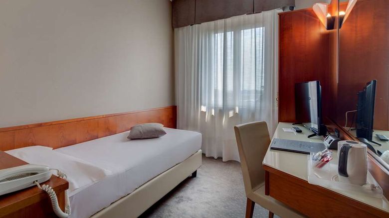 <b>Best Western Hotel Turismo Room</b>. Images powered by <a href="https://iceportal.shijigroup.com/" title="IcePortal" target="_blank">IcePortal</a>.