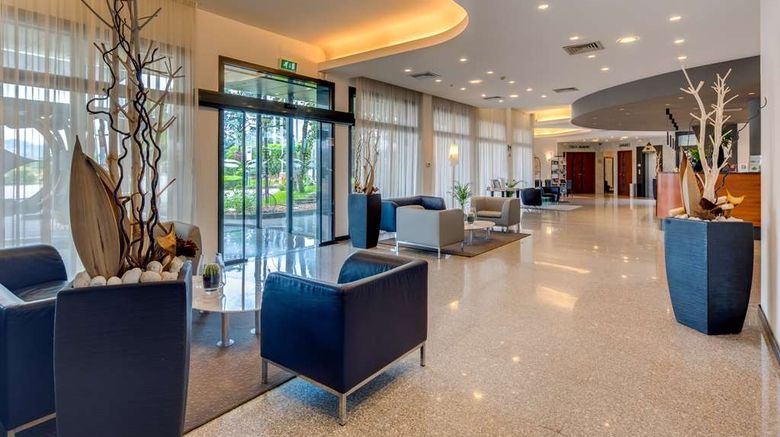 <b>Best Western Hotel Turismo Lobby</b>. Images powered by <a href="https://iceportal.shijigroup.com/" title="IcePortal" target="_blank">IcePortal</a>.