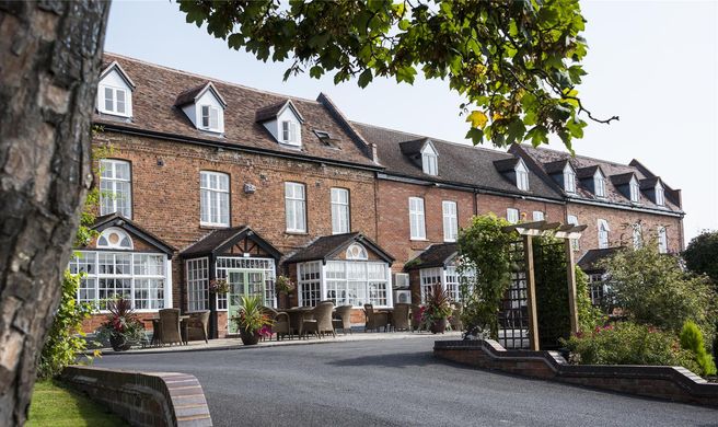 Bank House Hotel, Spa and Golf Club Exterior