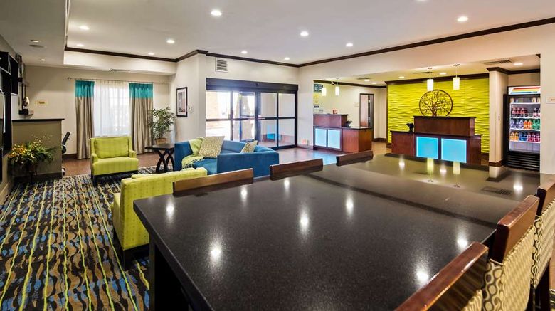 <b>Best Western Plus Denver City Hotel/Stes Lobby</b>. Images powered by <a href="https://iceportal.shijigroup.com/" title="IcePortal" target="_blank">IcePortal</a>.