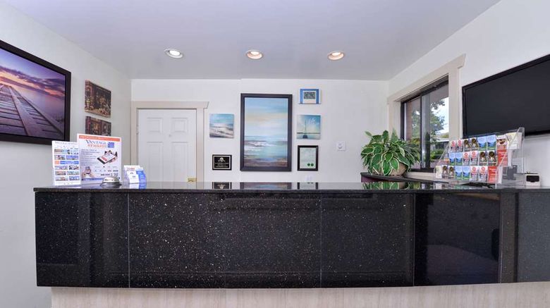 <b>Canadas Best Value Inn, Vernon Lobby</b>. Images powered by <a href="https://iceportal.shijigroup.com/" title="IcePortal" target="_blank">IcePortal</a>.
