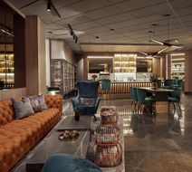 Hotel Riverton Lobby