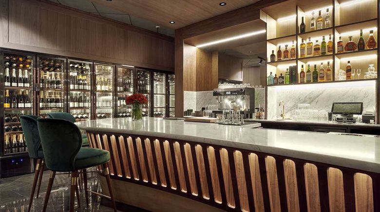<b>Hotel Riverton Restaurant</b>. Images powered by <a href="https://iceportal.shijigroup.com/" title="IcePortal" target="_blank">IcePortal</a>.
