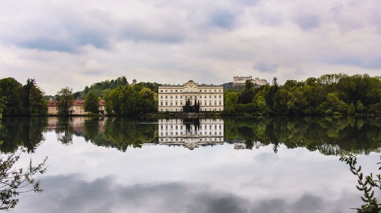 Hotel Schloss Leopoldskron Exterior