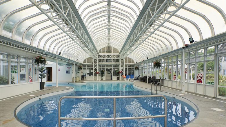 <b>Basingstoke Country Hotel Pool</b>. Images powered by <a href="https://iceportal.shijigroup.com/" title="IcePortal" target="_blank">IcePortal</a>.