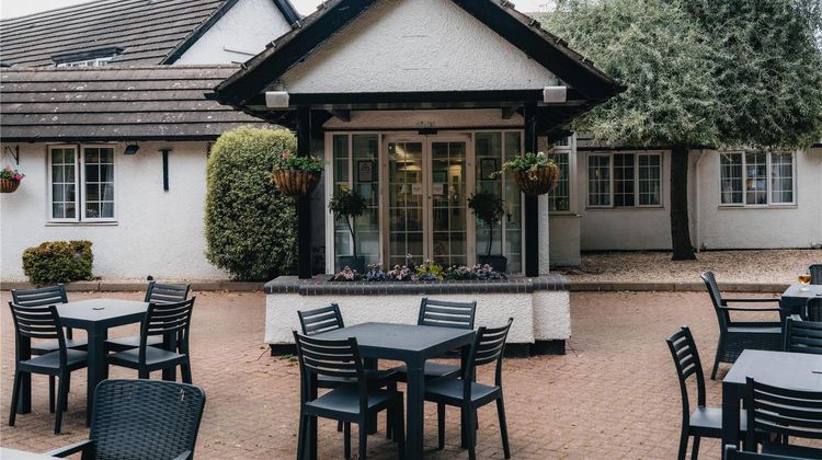 Basingstoke Country Hotel Exterior