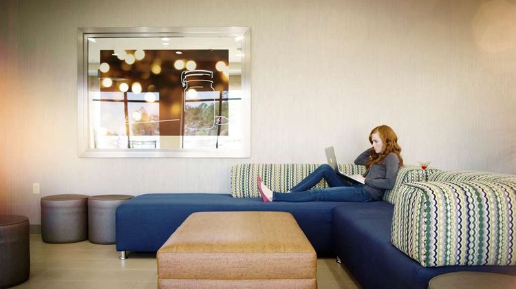 Hilton Garden Inn, Longview Lobby