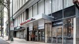 <b>Hampton Inn & Suites Richmond Downtown Exterior</b>. Images powered by <a href="https://iceportal.shijigroup.com/" title="IcePortal" target="_blank">IcePortal</a>.