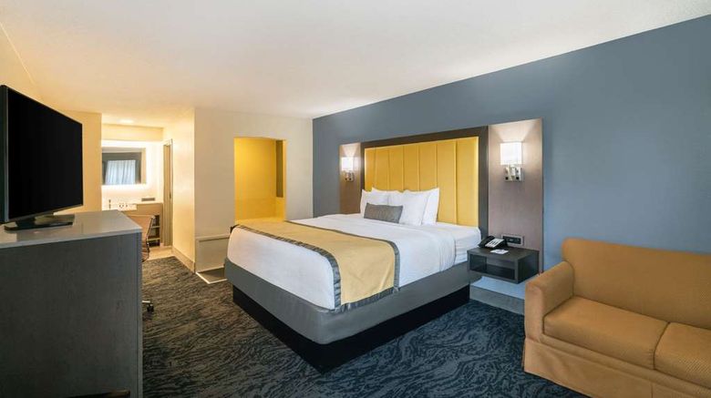 <b>Baymont Inn & Suites Franklin Suite</b>. Images powered by <a href="https://iceportal.shijigroup.com/" title="IcePortal" target="_blank">IcePortal</a>.