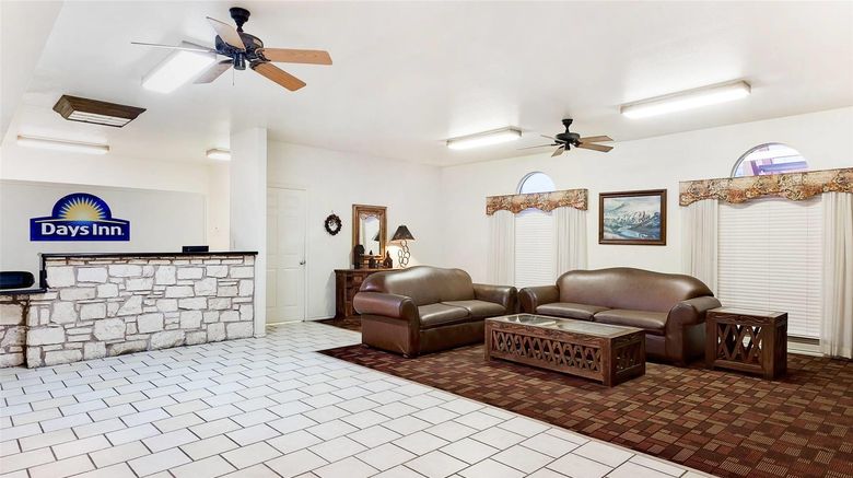 <b>Days Inn San Angelo Lobby</b>. Images powered by <a href="https://iceportal.shijigroup.com/" title="IcePortal" target="_blank">IcePortal</a>.