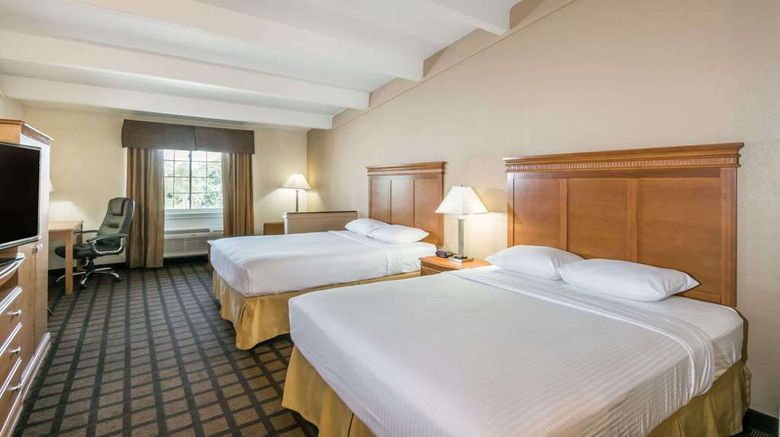 <b>Super 8 Beaumont Room</b>. Images powered by <a href="https://iceportal.shijigroup.com/" title="IcePortal" target="_blank">IcePortal</a>.