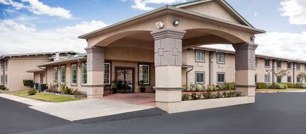 Super 8 Beaumont Exterior