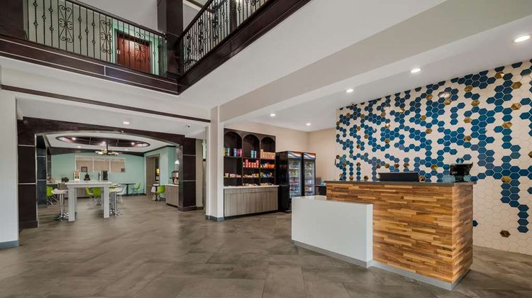 Best Western Bowie Inn & Suites Lobby