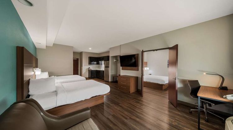 Best Western Bowie Inn & Suites Suite