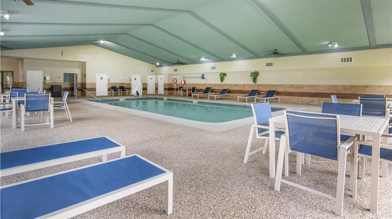 <b>Best Western Plus Keene Hotel Pool</b>. Images powered by <a href="https://iceportal.shijigroup.com/" title="IcePortal" target="_blank">IcePortal</a>.