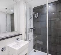 Bromley Court Hotel Room