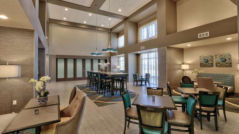 <b>Hampton Inn & Suites Albuquerque Airport Restaurant</b>. Images powered by <a href="https://iceportal.shijigroup.com/" title="IcePortal" target="_blank">IcePortal</a>.