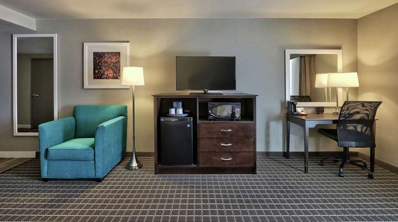 <b>Hampton Inn & Suites Albuquerque Airport Room</b>. Images powered by <a href="https://iceportal.shijigroup.com/" title="IcePortal" target="_blank">IcePortal</a>.