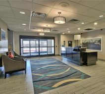 Hampton Inn & Suites Albuquerque Airport Lobby